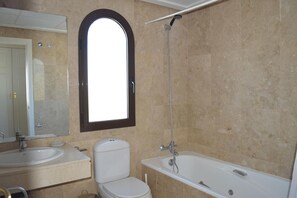 Unclassified image, 3 of 22, button - Apartment 'Duquesa 432' with Sea View, Wi-Fi and Air Conditioning (Manilva)