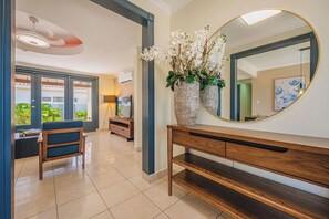 Bright and welcoming entrance into the home - Spacious 5BR Aruba Retreat with 2 Private Pools, Guest Apartment, 2 BBQ's & Outdoor Lounge (Noord)