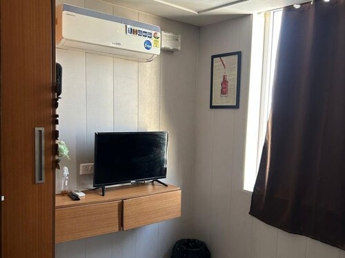 Cozy 1-bedroom Apartment in Zirakpur With City View