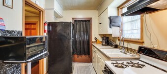 Near Dtwn Jackson: Home w/ Screened Porch