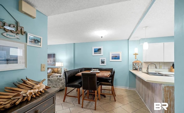 Room - Gulf View 2 Bed Beaches Pool Dining and Fun (Gulf Shores)