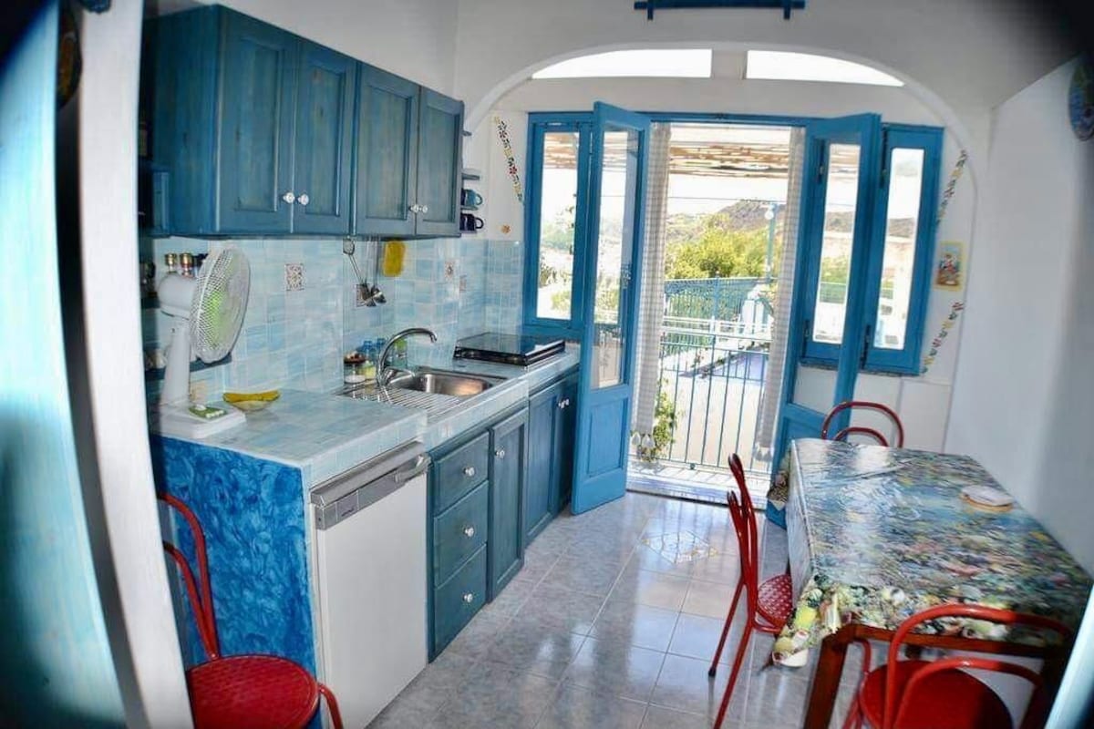 Apartamento, vistas al mar | Cocina privada