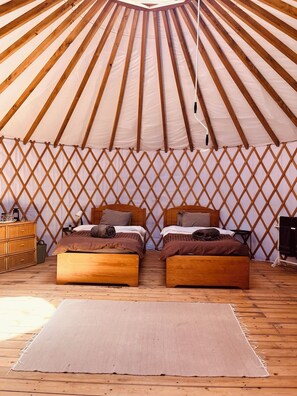 Unclassified image, 4 of 27, button - Secluded Algarve Yurt Retreat in a Peaceful Forest Valley (Portimão)