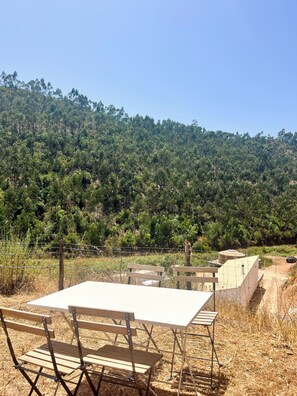 Unclassified image, 5 of 27, button - Secluded Algarve Yurt Retreat in a Peaceful Forest Valley (Portimão)