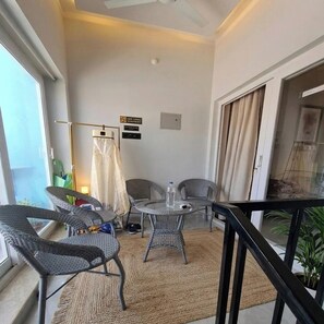 Interior - Journeyman Ocean Deck-BeachvillawithPool (Marakkanam)