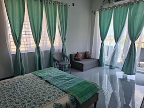 Gambar tidak terklasifikasi, 2 dari 10, tombol