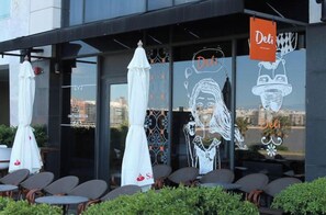 Outdoor dining - Apartment 403 in a building on the Pocitos waterfront! (Montevideo)