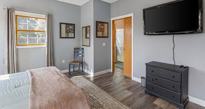 Westridge Retreat - Private Guesthouse