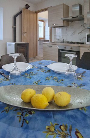 Unclassified image, 4 of 12, button - 'Nel Borghetto' Apartment with Shared Terrace, Balcony, and Wi-Fi (Ivrea)