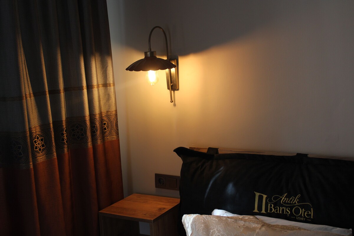 Deluxe Triple Room, City View