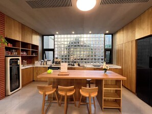 Shared microwave - Yu Stay (Shantou)