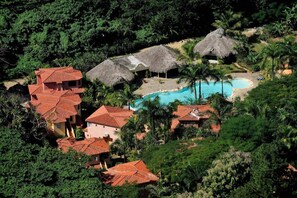 Unclassified image, 2 of 29, button - Case Damare Madrugada (las terrenas)