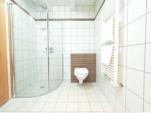 Unclassified image, 3 of 13, button - Deluxe Family Apartment Style Room (Akranes)