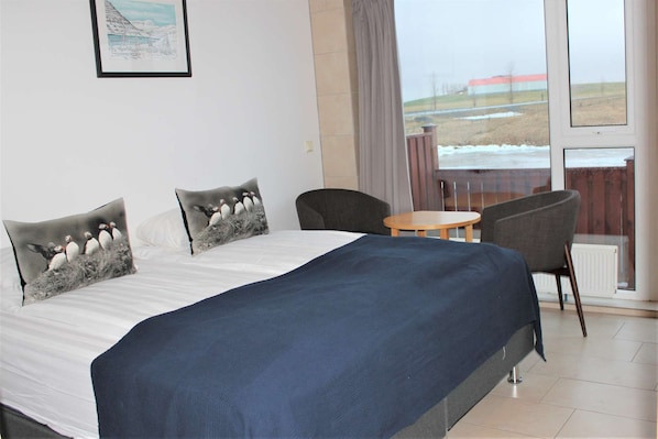 Unclassified image, 1 of 13, button - Deluxe Family Apartment Style Room (Akranes)