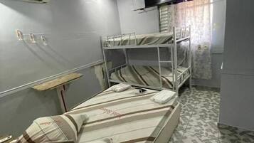 Triple Room, City View | WiFi (free)