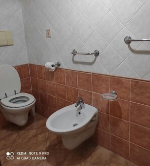 Unclassified image, 2 of 15, button - Studio Apartment 'Monolocale Yellow' with Mountain View, Wi-Fi and Air Conditioning (Siniscola)
