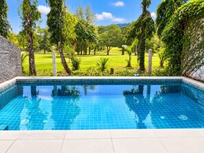 Pool - 4 bedroom & bathroom pool villa, with golf view. Only 7km to Patong (Tambon Kathu)