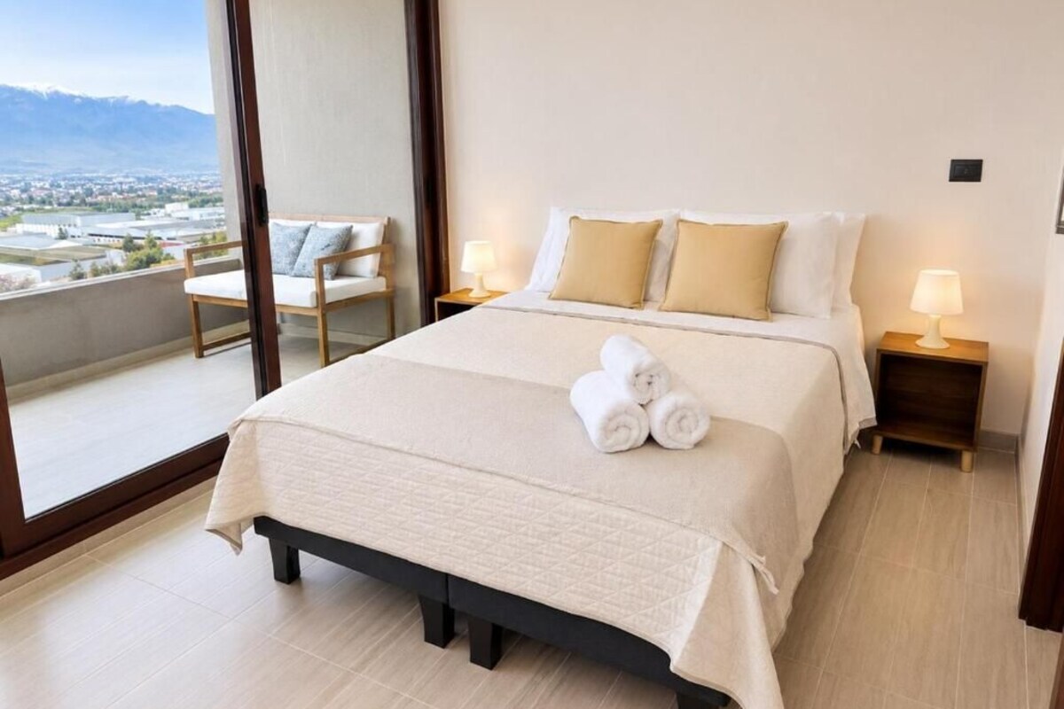 Comfort Apartment, Balcony, City View
