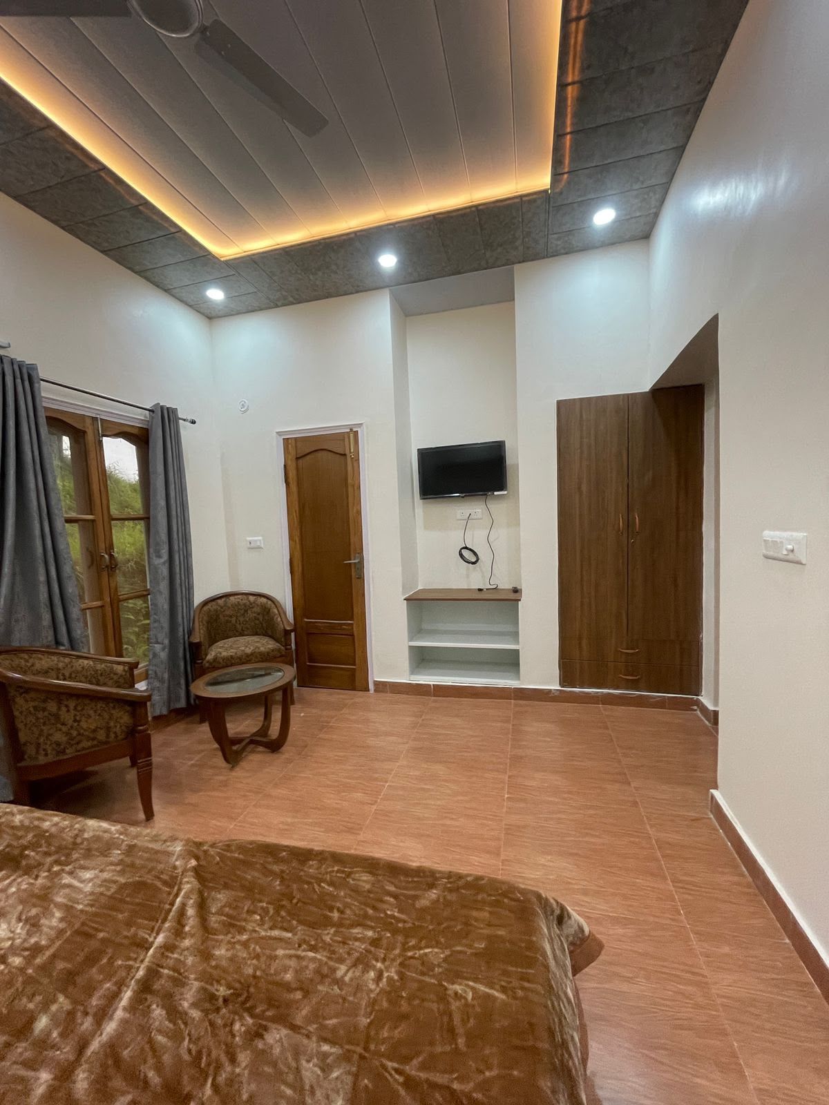 Deluxe Room, Hill View | Interior