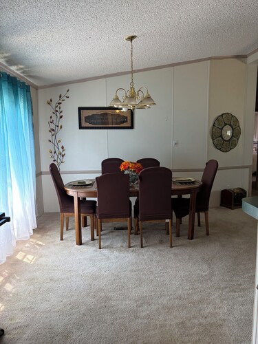 Perfect home close to Billy Creek Trails in Muse.