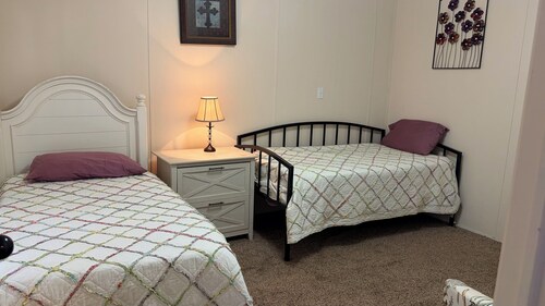 Perfect home close to Billy Creek Trails in Muse.