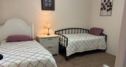 Perfect home close to Billy Creek Trails in Muse.