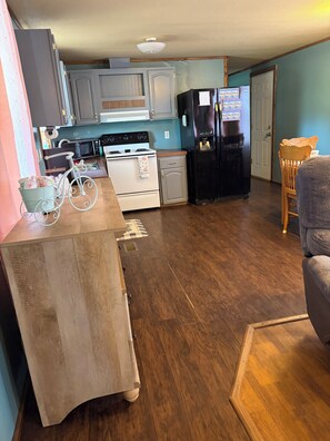 Interior - Nice Small home for small group (Muse)