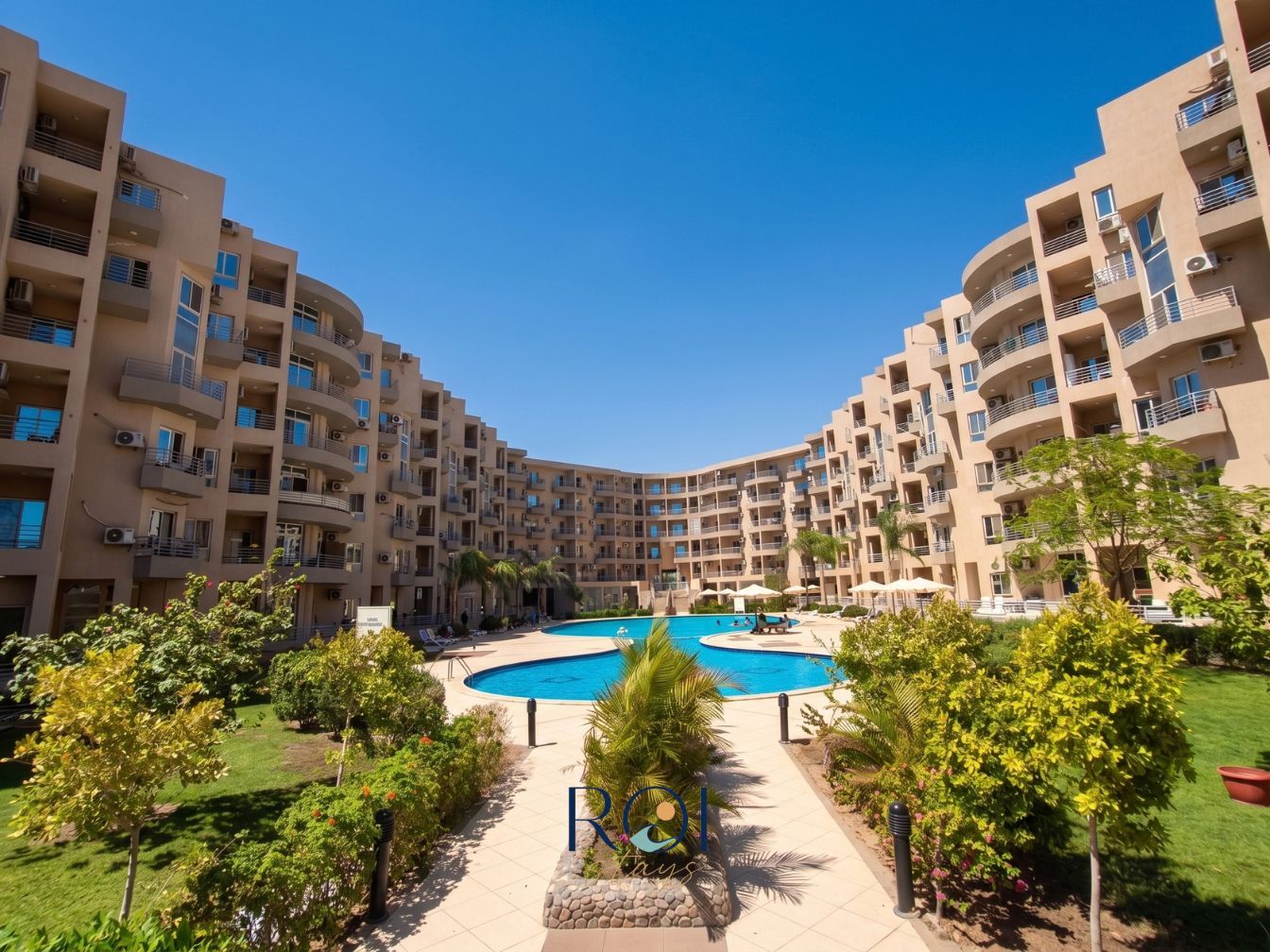 حمام سباحة