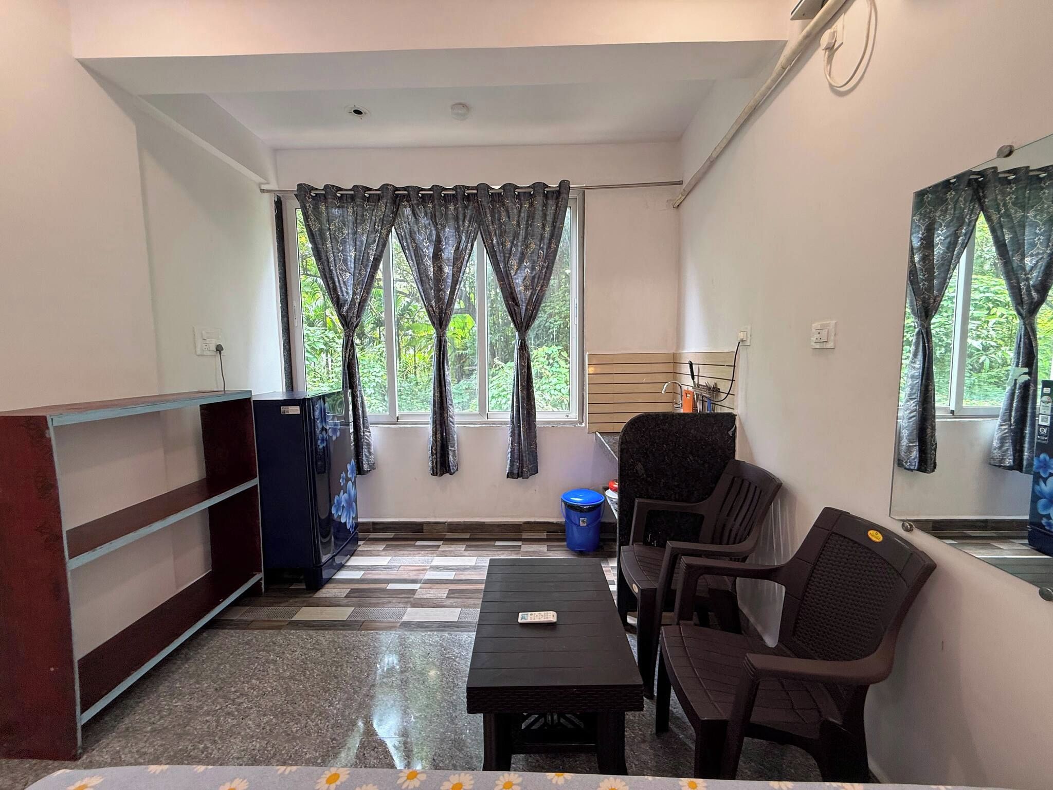Studio, 1 Bedroom | Living area
