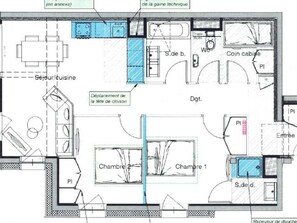 A floor plan of a hotel room with a dining area, a bedroom, a bathroom, and a living room. - Family apartment with mountain view (Méribel)