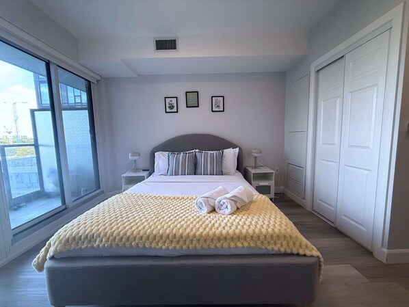 Unclassified image, 1 of 19, button - RivetStays | The Jarvis Business Suite – Downtown Studio Suite (Toronto)