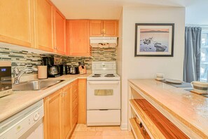 Unclassified image, 3 of 13, button - RivetStays | The Pantages Economy Suite – Downtown Studio Condo (Toronto)
