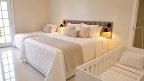 Unclassified image, 4 of 8, button - Vrbo Property (São Luís)