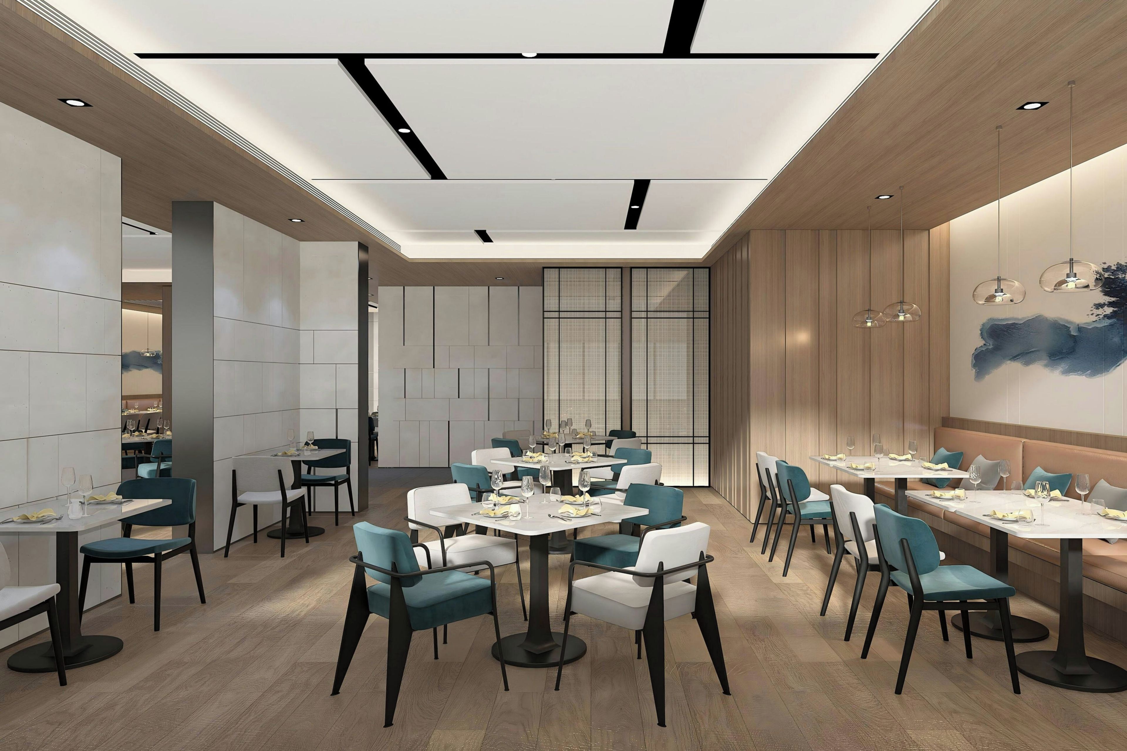 Un comedor moderno con varias mesas y sillas, iluminación empotrada y techo de madera.