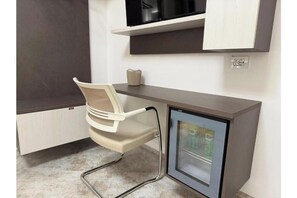 صورة غير مصنفة، 4 من 25، زرّ