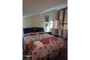 Room - P.zadelSale Grosseto: Standard Queen Room (Grosseto)