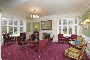 Unclassified image, 2 of 4, button - Westone Manor Hotel (Northampton)