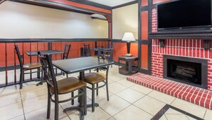 Unclassified image, 2 of 9, button - Texarkana Inn (Texarkana)