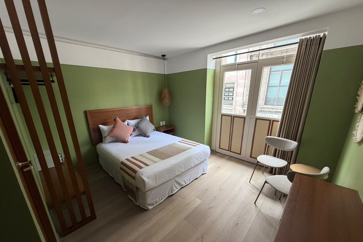 Deluxe tweepersoonskamer, balkon, uitzicht op stad