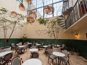 Unclassified image, 4 of 23, button - Toto Hotel (Ciudad de México)
