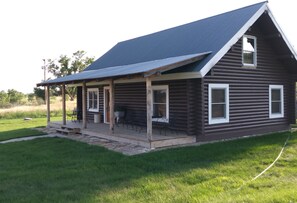 Exterior - Cabin at Triangle Ranch near Badlands National Park. (Philip)