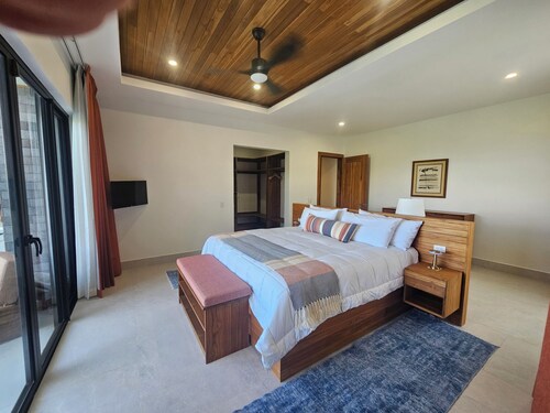 New Ocean View 4-bedroom house with AC in Playa Hermosa