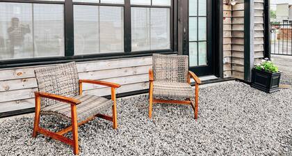 The Merchant Quarters: Contemporary seaside charm