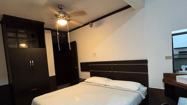Unclassified image, 1 of 17, button - Hotel Celebertti (Matagalpa)