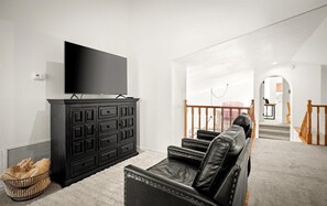 Interior - Lakefront Glendale Oasis - Private Pool & Hot Tub (Glendale)