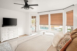 Room - Lakefront Glendale Oasis - Private Pool & Hot Tub (Glendale)