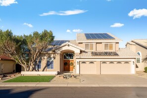 Exterior - Lakefront Glendale Oasis - Private Pool & Hot Tub (Glendale)
