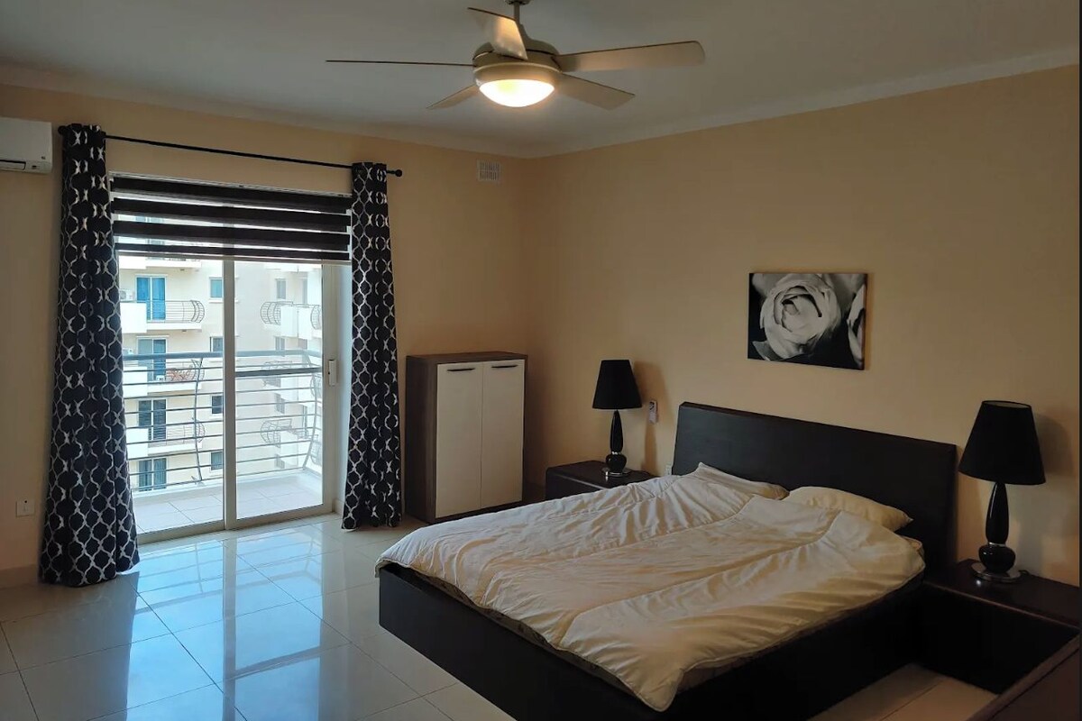 Apartment, Garden View