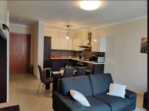 Unclassified image, 3 of 6, button - Modern 1 BR w/ Garden Views - Gzira (Gżira)