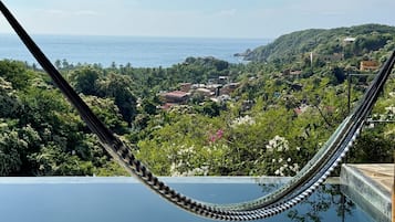 Infinity-Pool
